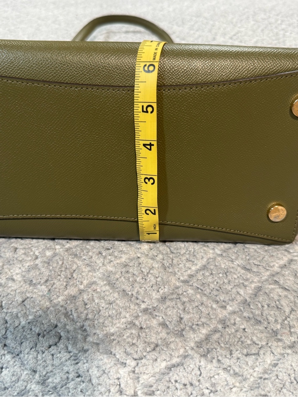 ✨ PRICE DROP ✨ Michael Kors Medium Voyager Leather Tote - olive green - Picture 15 of 15